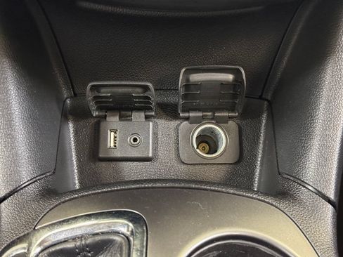 Used 2017 Chevrolet Cruze LT FWD image 40