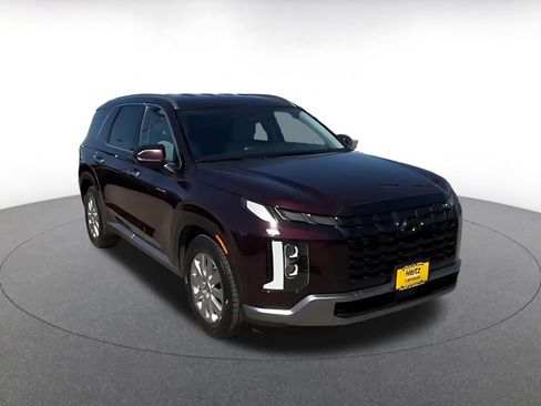 Used 2024 Hyundai Palisade SEL FWD image 3