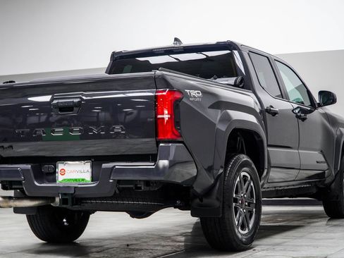 Used 2025 Toyota Tacoma TRD Sport AWD/4WD image 12