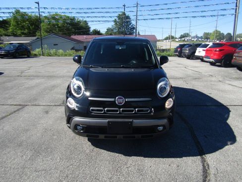 Used 2019 FIAT 500L Trekking FWD image 2