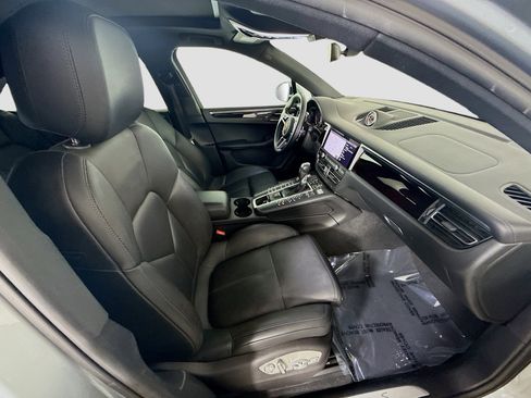 Used 2020 Porsche Macan S image 26
