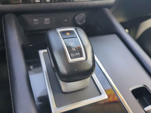 Used 2024 Mitsubishi Outlander SE Black Edition FWD image 23