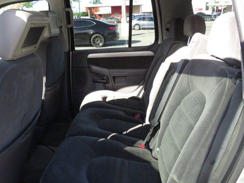 Used 2003 Ford Explorer XLT image 12