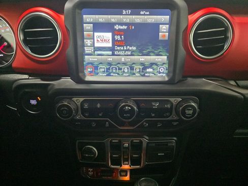 Used 2020 Jeep Wrangler Unlimited Rubicon w/ Dual Top Group image 13