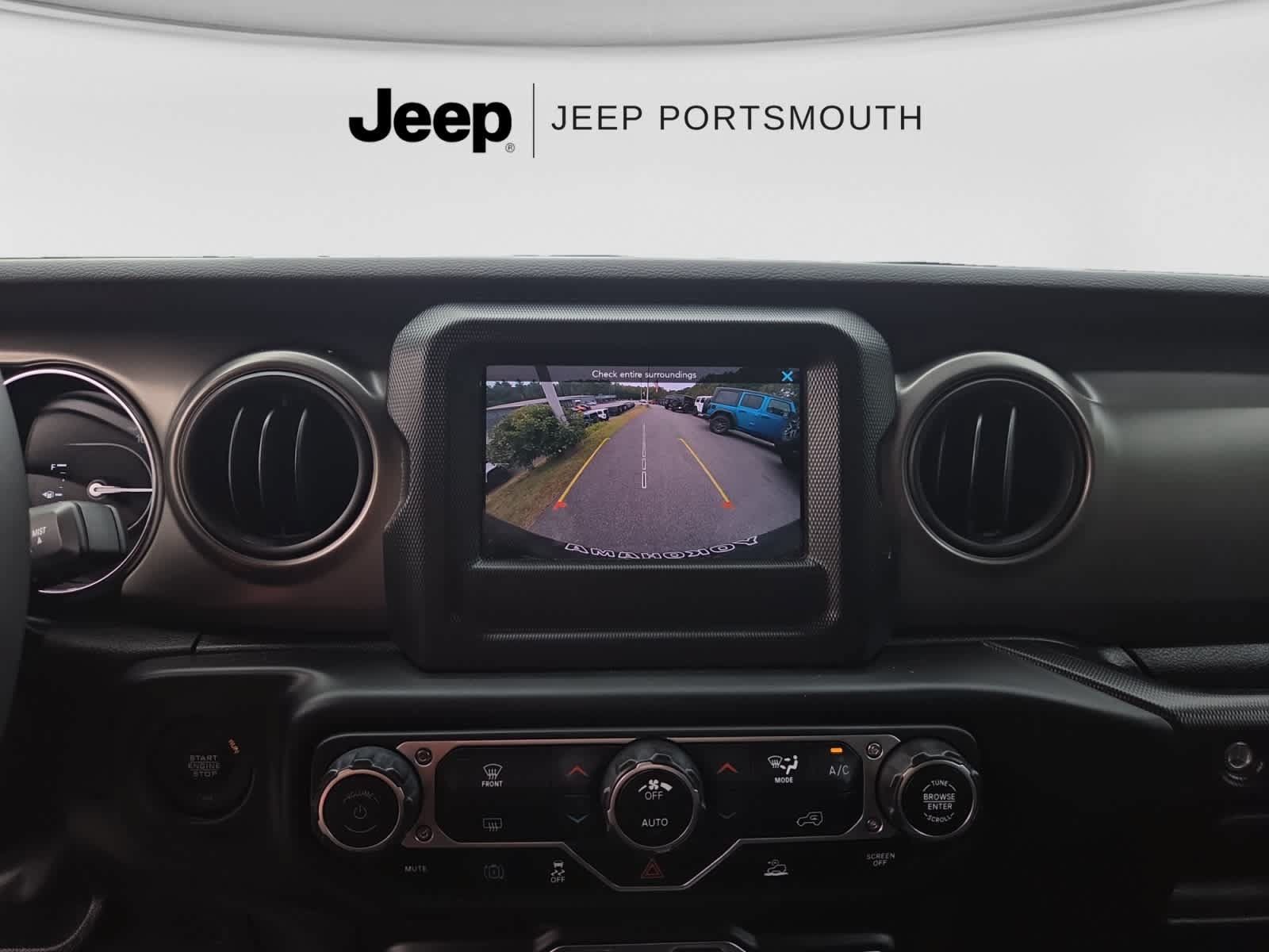 Used 2023 Jeep Wrangler Unlimited AWD/4WD image 13
