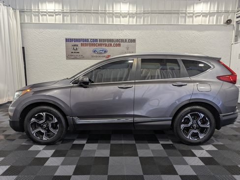 Used 2019 Honda CR-V Touring image 2