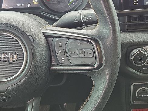 Used 2024 Jeep Wrangler Unlimited AWD/4WD image 20