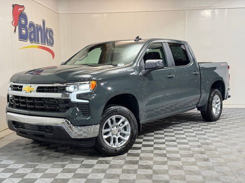 New 2026 Chevrolet Silverado 1500 LT image 2