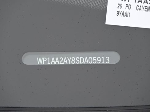 Used 2025 Porsche Cayenne image 48