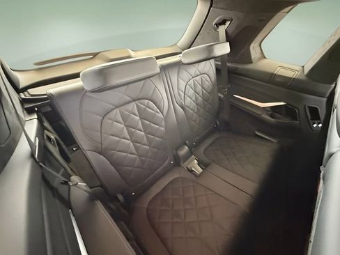 Certified 2026 BMW X7 xDrive40i w/ M Sport Package image 29