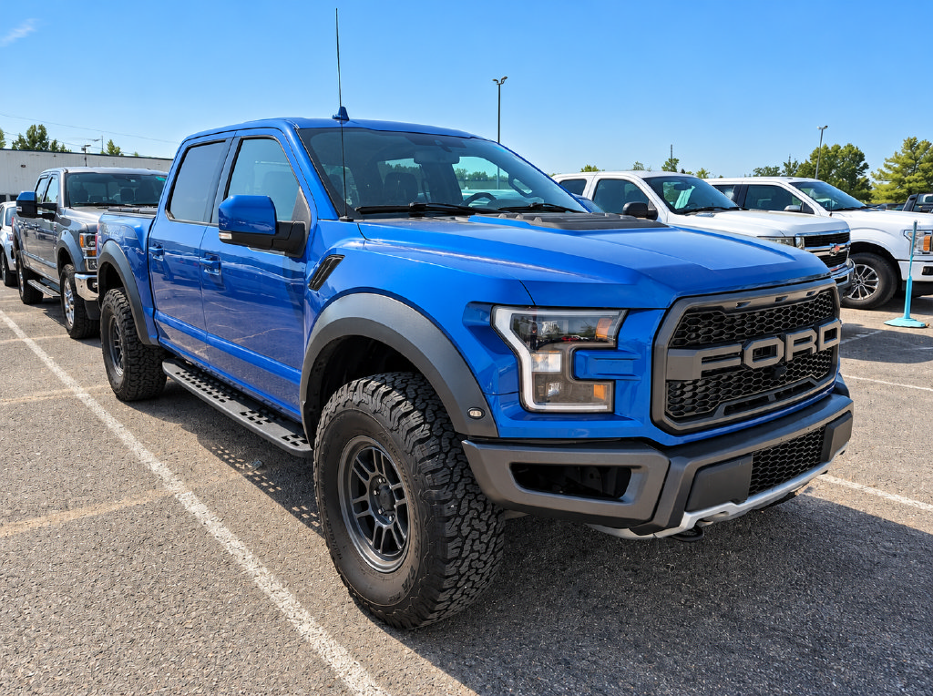 Used 2019 Ford F150 Raptor w/ Equipment Group 802A Luxury AWD/4WD image 2