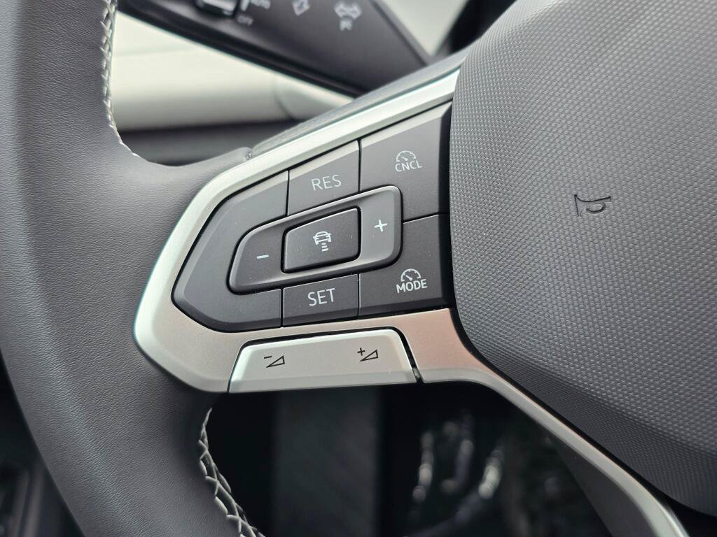 New 2026 Volkswagen Tiguan SE AWD/4WD image 30
