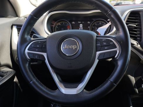 Used 2016 Jeep Cherokee Trailhawk AWD/4WD image 23