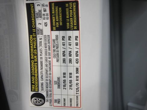 Used 2025 Volkswagen Taos SE AWD/4WD image 28