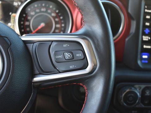 Used 2021 Jeep Wrangler Unlimited Rubicon image 14