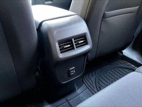 Used 2024 Chevrolet Equinox LS w/ LS Convenience Package AWD/4WD image 34