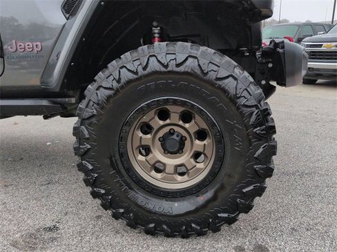 Certified 2022 Jeep Gladiator Rubicon w/ Auxiliary Switch Group image 10