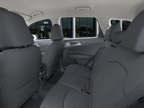 New 2025 Kia Sportage LX image 18