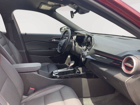 Used 2024 Chevrolet Trax RS FWD image 19