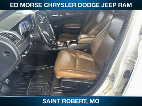 Used 2018 Chrysler 300 Limited w/ Safetytec Plus Group AWD/4WD image 27