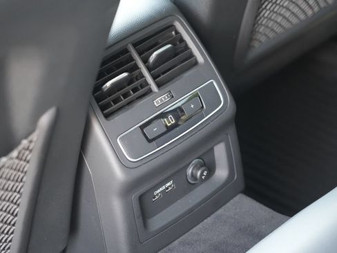 Used 2022 Audi A4 2.0T allroad Premium Plus AWD/4WD image 14