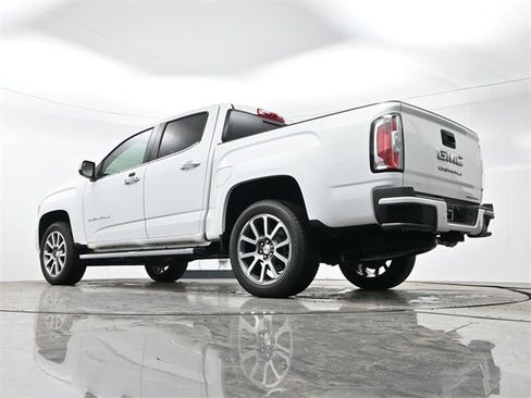 Used 2021 GMC Canyon Denali image 25