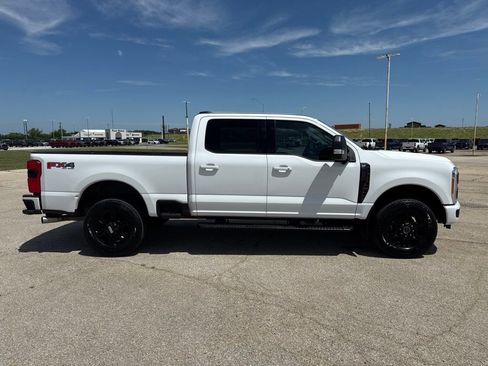 Used 2023 Ford F250 XLT w/ XLT Premium Package AWD/4WD image 6