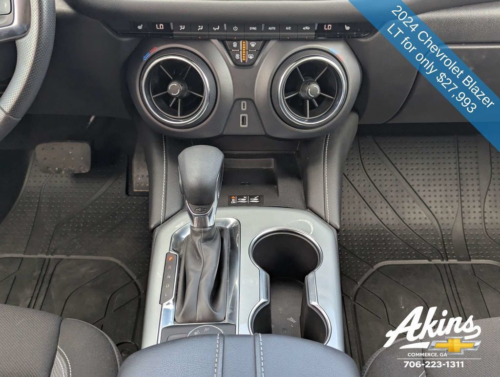 Used 2024 Chevrolet Blazer LT w/ Convenience Package FWD image 19
