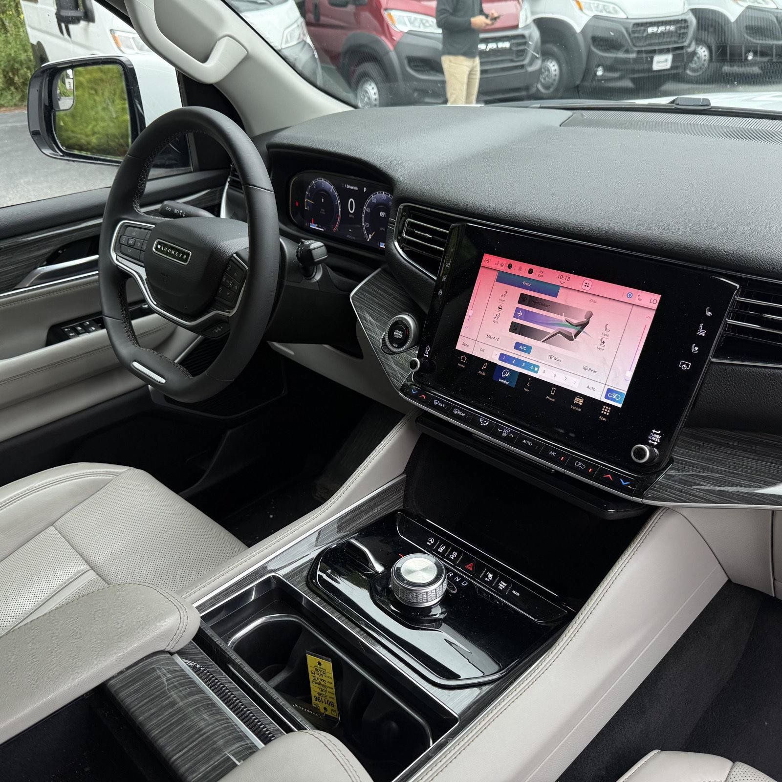Certified 2022 Jeep Wagoneer Series II AWD/4WD image 39