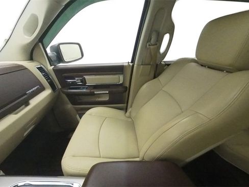 Used 2017 RAM 1500 Laramie w/ Convenience Group image 33