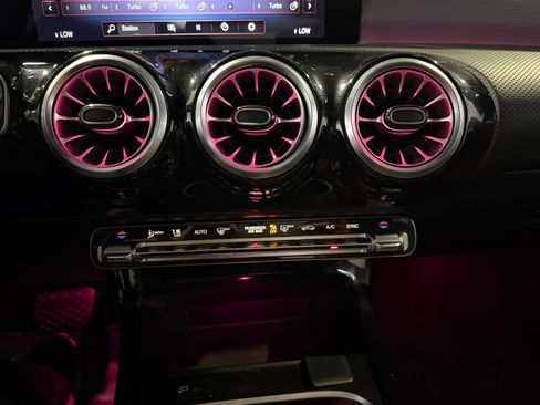 Used 2022 Mercedes-Benz CLA 250 4MATIC w/ Premium Package Lite image 32