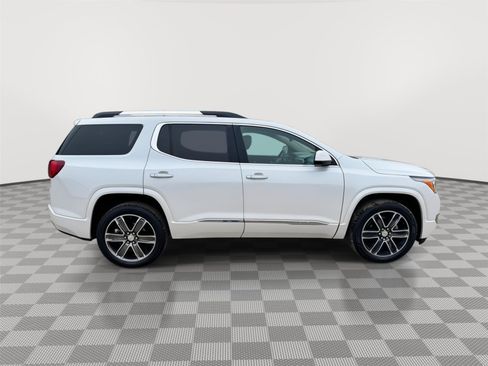 Used 2017 GMC Acadia Denali w/ Technology Package AWD/4WD image 8