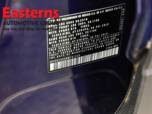 Used 2022 Volkswagen Tiguan SE w/ Panoramic Sunroof Package AWD/4WD image 35