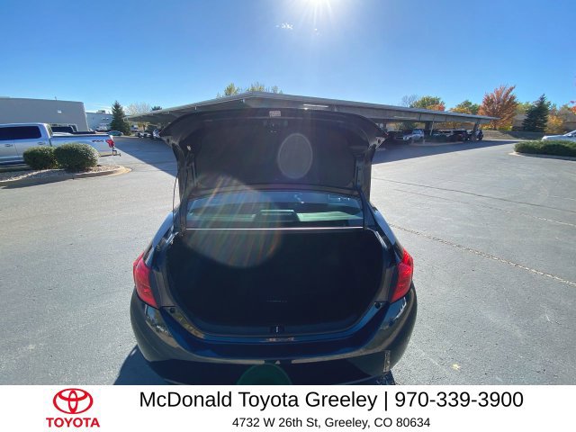 Used 2018 Toyota Corolla SE w/ Carpet Mat Package (TMS) FWD image 24