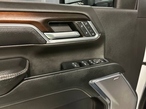 Used 2024 GMC Sierra 2500 Denali w/ Denali Reserve Package image 14