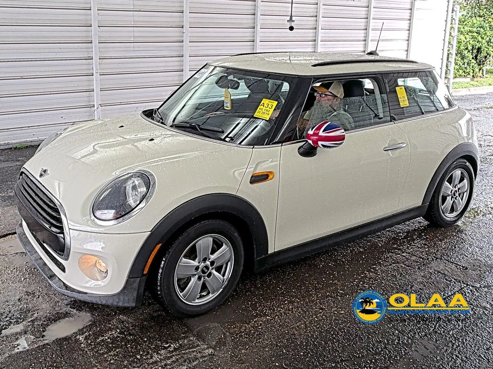 Used 2019 MINI Cooper 2-Door Hardtop FWD image 1