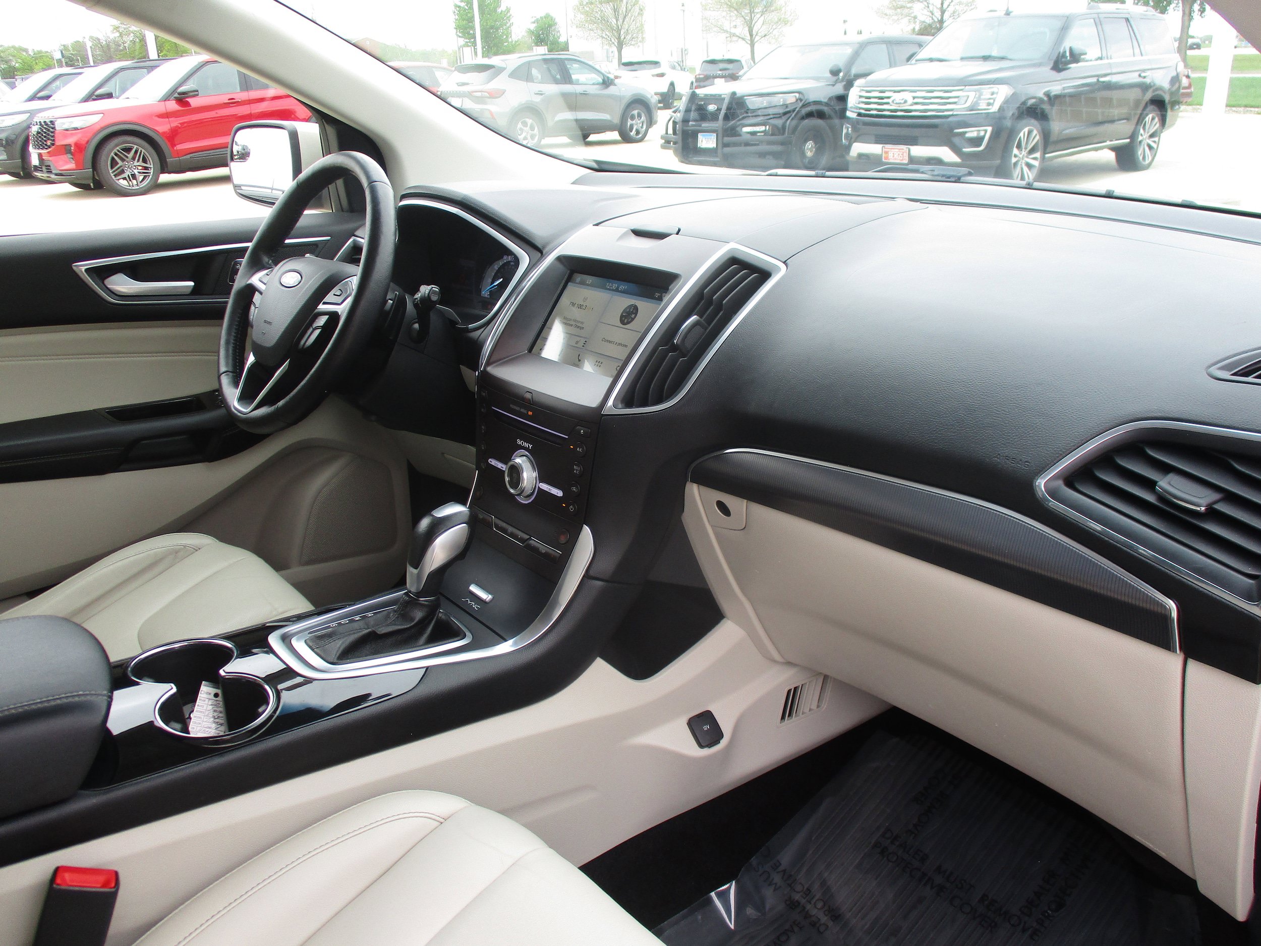 Used 2017 Ford Edge Titanium w/ Cold Weather Package FWD image 41