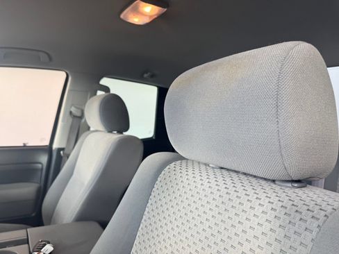 Used 2010 Toyota Tundra 4x4 Double Cab image 10