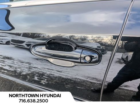 Used 2019 Toyota Highlander XLE image 44