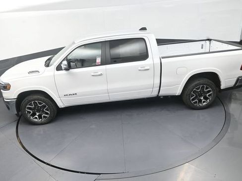 New 2026 RAM 1500 Laramie AWD/4WD image 14