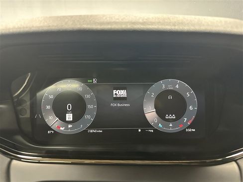 Used 2024 Land Rover Range Rover Evoque Dynamic SE AWD/4WD image 25