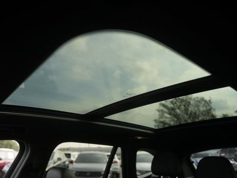 Used 2021 BMW X1 xDrive28i w/ Convenience Package image 11