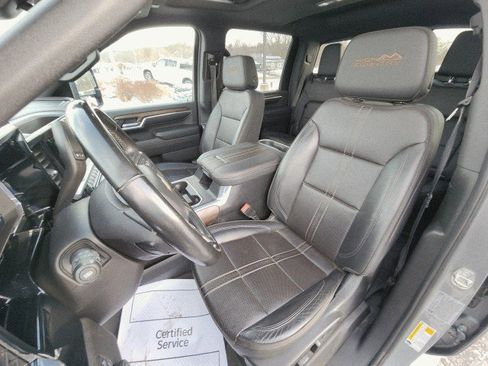 Used 2024 Chevrolet Silverado 2500 High Country w/ High Country Premium Package image 35