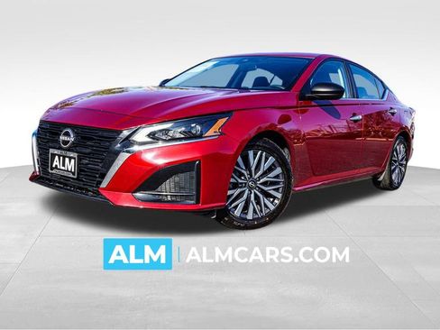 Used 2025 Nissan Altima 2.5 SV FWD image 1