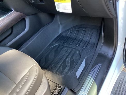 New 2025 GMC Sierra 3500 SLT w/ SLT Premium Package image 22