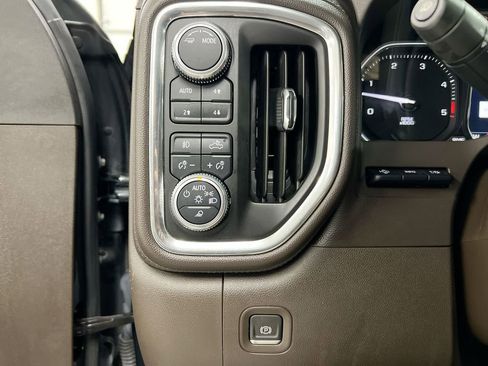 Used 2021 GMC Sierra 2500 Denali w/ Denali Ultimate Package AWD/4WD image 19