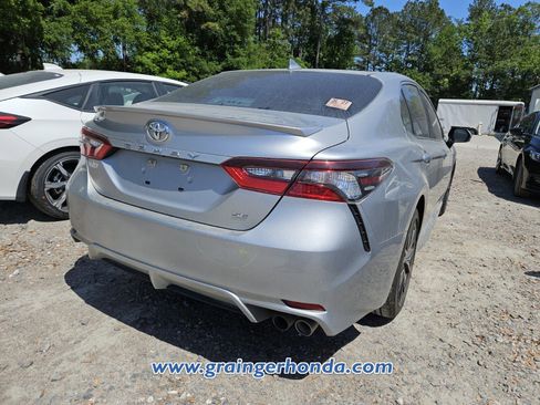 Used 2021 Toyota Camry SE w/ Convenience Package image 7