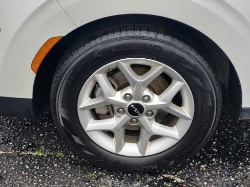 Used 2024 Kia Soul LX w/ Option Group 015 image 8