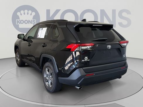 Used 2024 Toyota RAV4 XLE w/ Weather Package AWD/4WD image 4