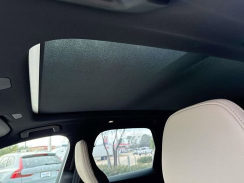 New 2026 Volvo XC60 B5 Plus image 22